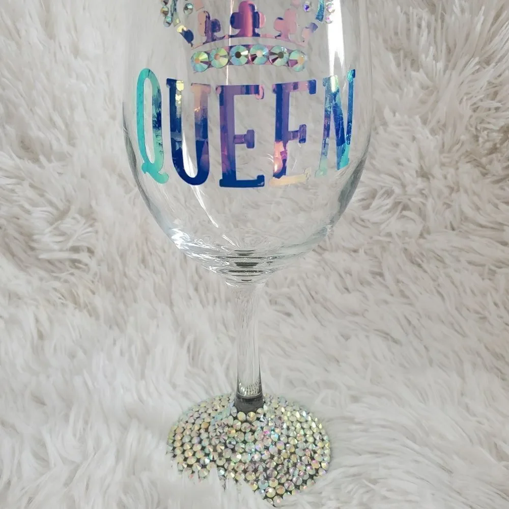 Elegant Queen Rhinestone Wine Glass